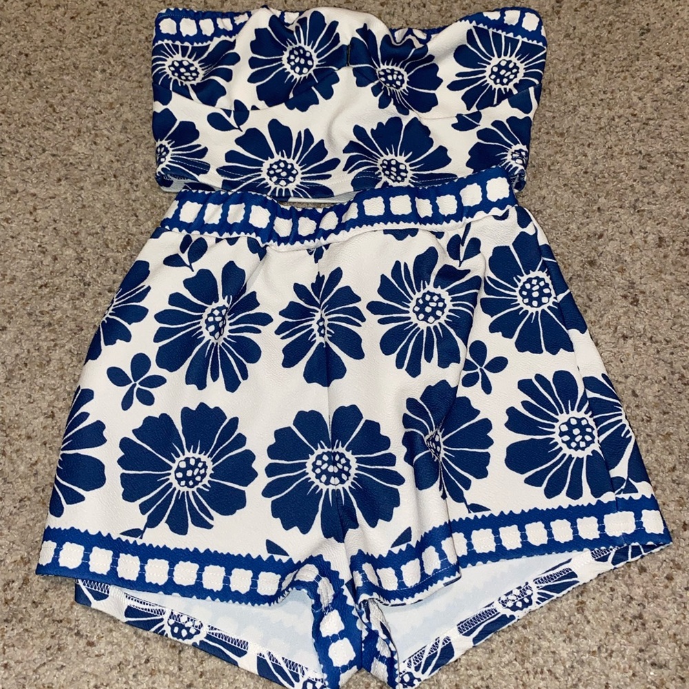Women’s 2 piece outfit